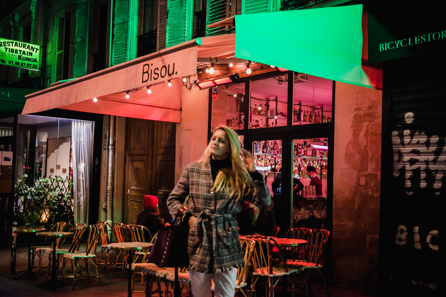 modny bar w paryzu